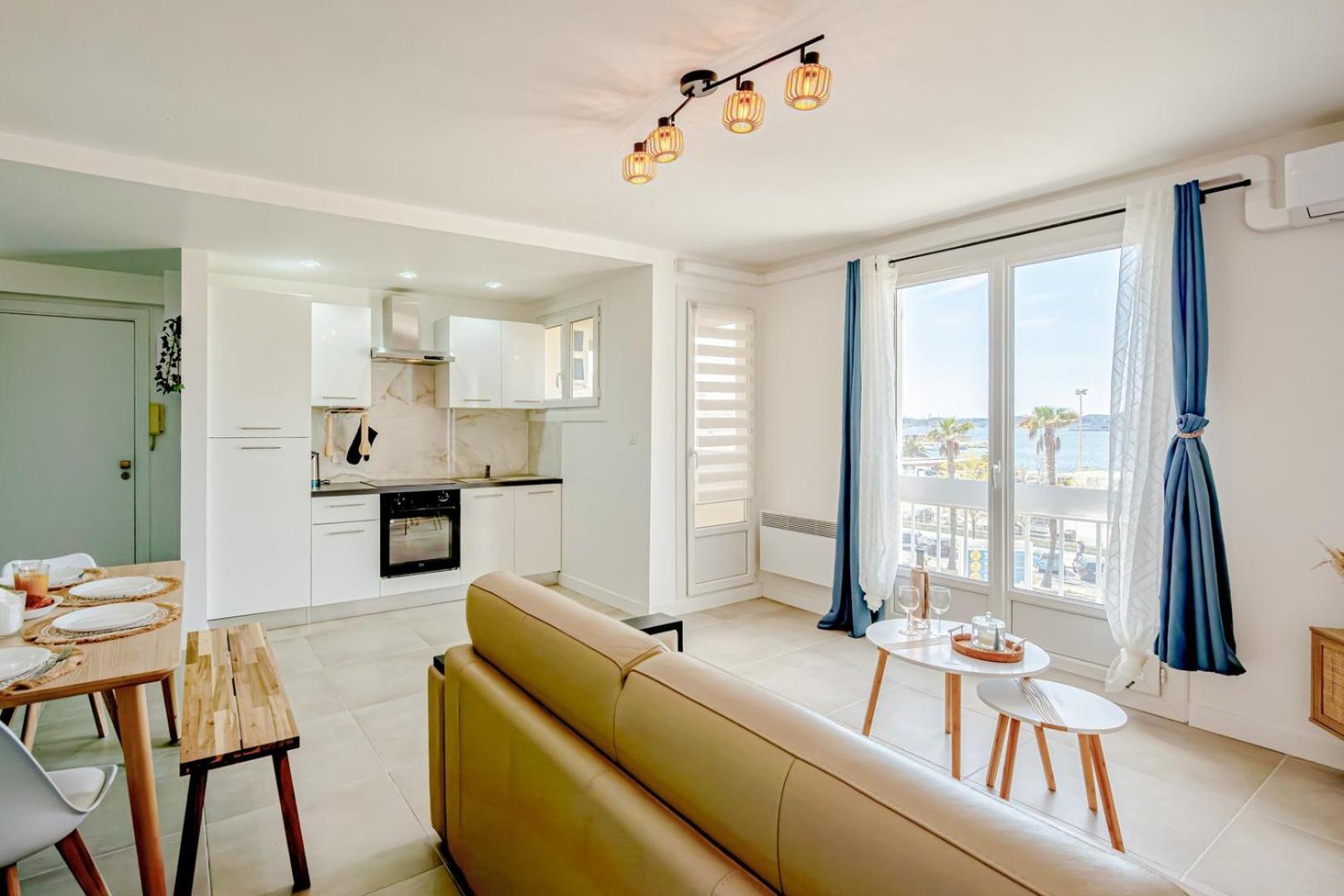 Air-Conditioned Apartment - Sea View Port Tulon Zewnętrze zdjęcie