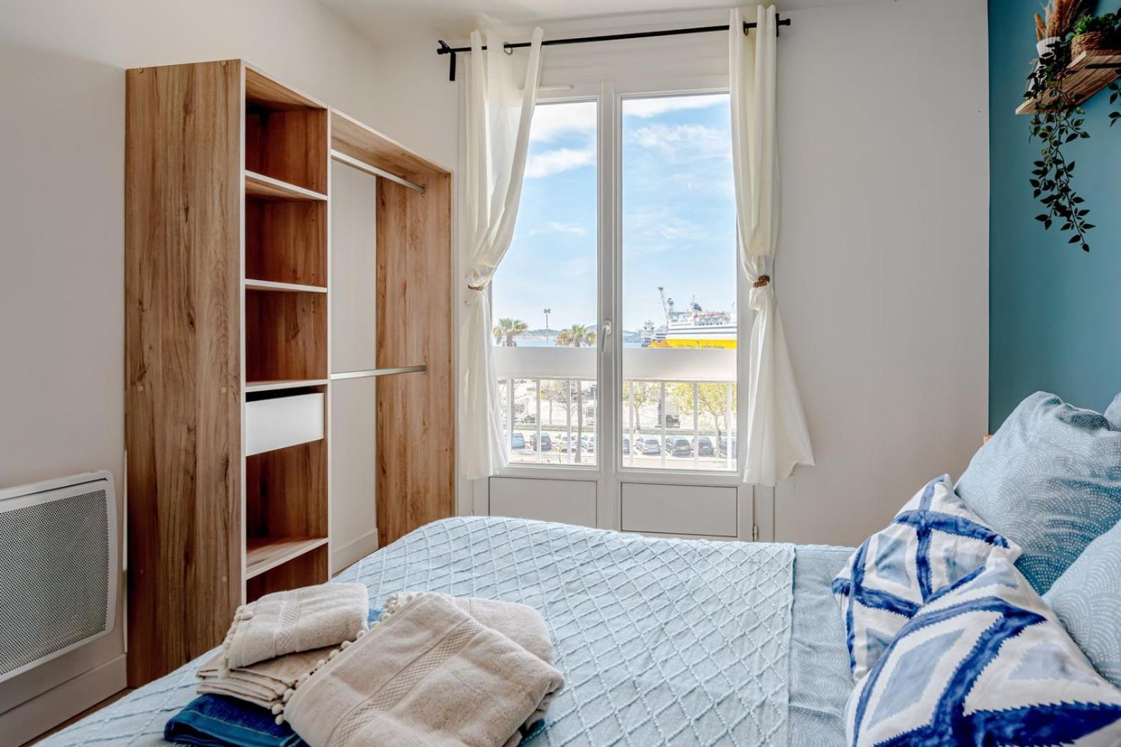Air-Conditioned Apartment - Sea View Port Tulon Zewnętrze zdjęcie